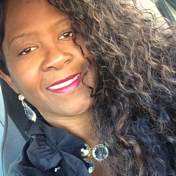 Meet your Posher, Staceylear - Picture 1 of 1